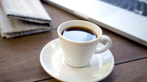 Tre tazze al giorno di caffè possono ridurre il rischio di Alzheimer fino al 27%