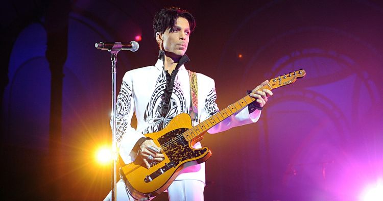 La ex di Prince crede che avesse l'Alzheimer prima della morte