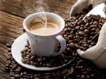 Caffeina a lungo termine peggiora l'ansia e la paura del nuovo associato all'Alzheimer