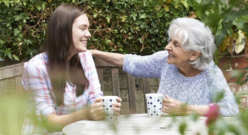 Demenza: mantenere vive le amicizie quando i ricordi svaniscono