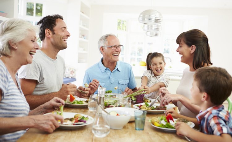 family eating together fotolia